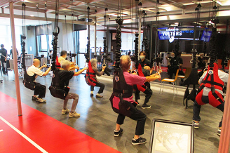 スペースワンダーによる機能訓練運動