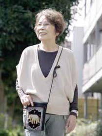 シニア女性のイメージ